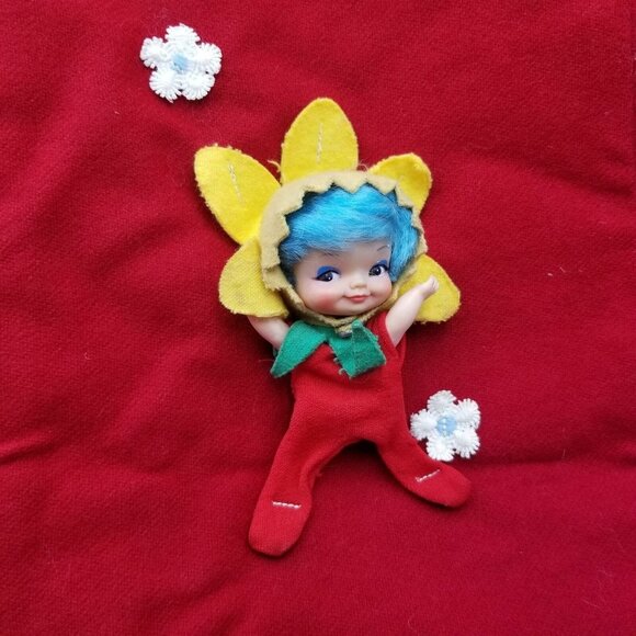 Vintage 60s Kitsch Large Christmas Red Stocking Pixie Blue Hair Hat Bells - Picture 2 of 8
